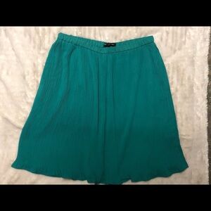 COPY - Green Flowy skirt